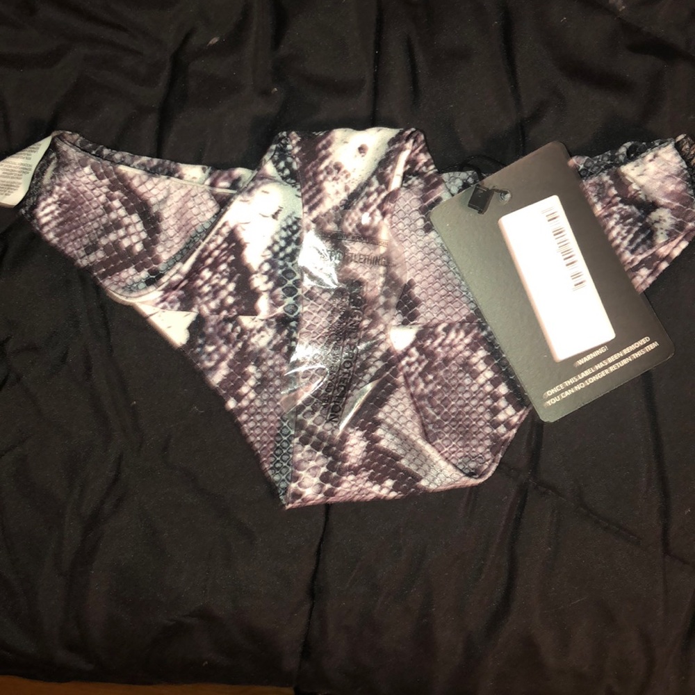 Bathing suit - Picture 3 of 3